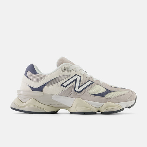 NB 9060 ‘Moonrock’